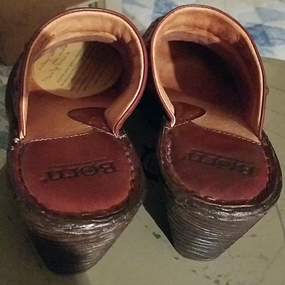 Shoes - Picture 2 of 4